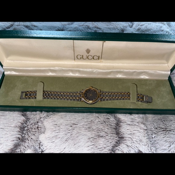 Gucci Watch - Picture 7 of 7